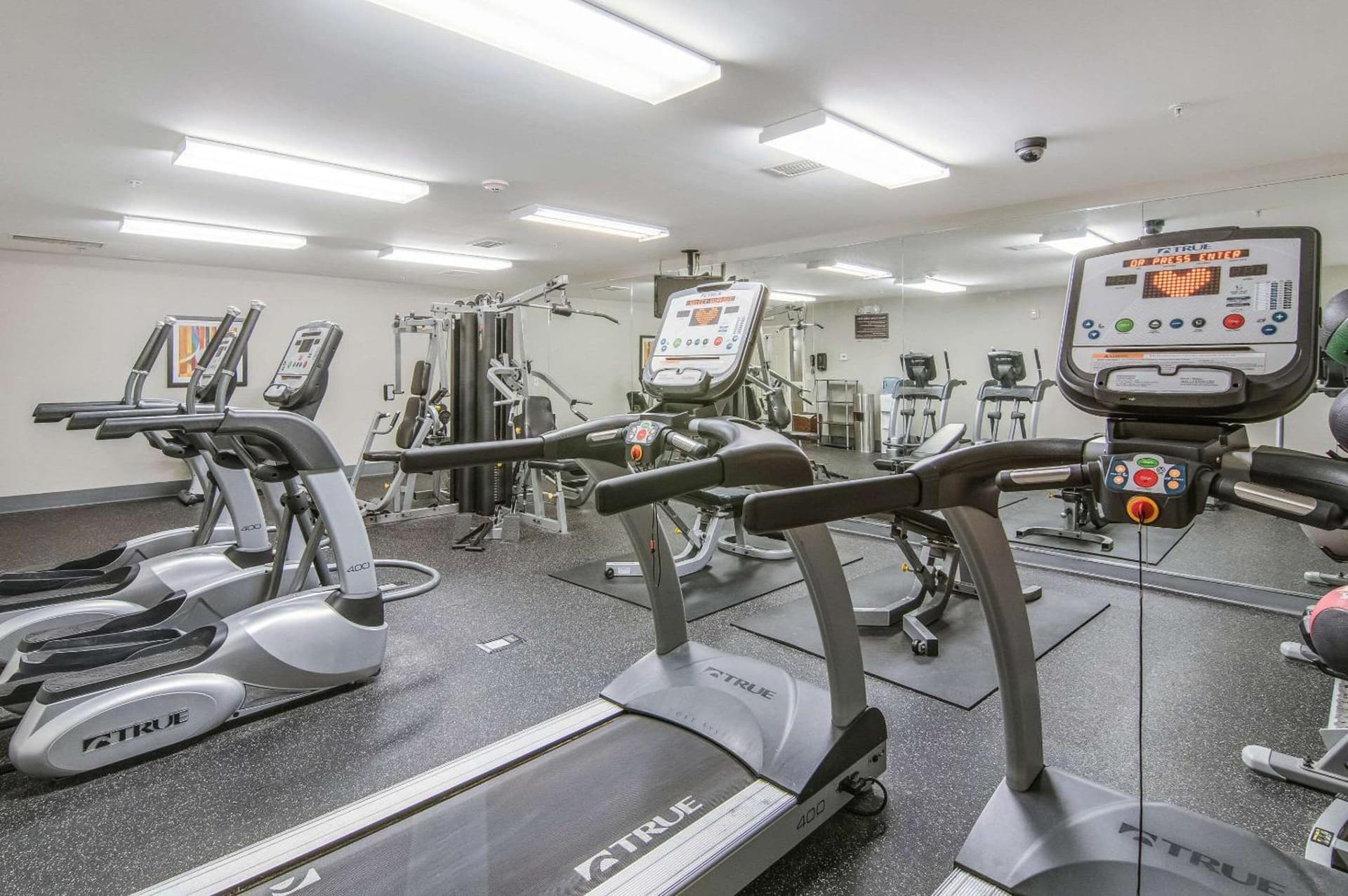 Sleep Inn & Suites Columbus near Fort Benning interior in Columbus, GA — gallery photo 2