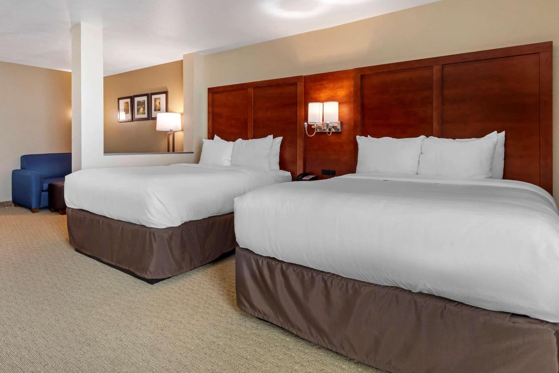 Comfort Inn & Suites Euless DFW West property views in Euless, TX — gallery photo 3