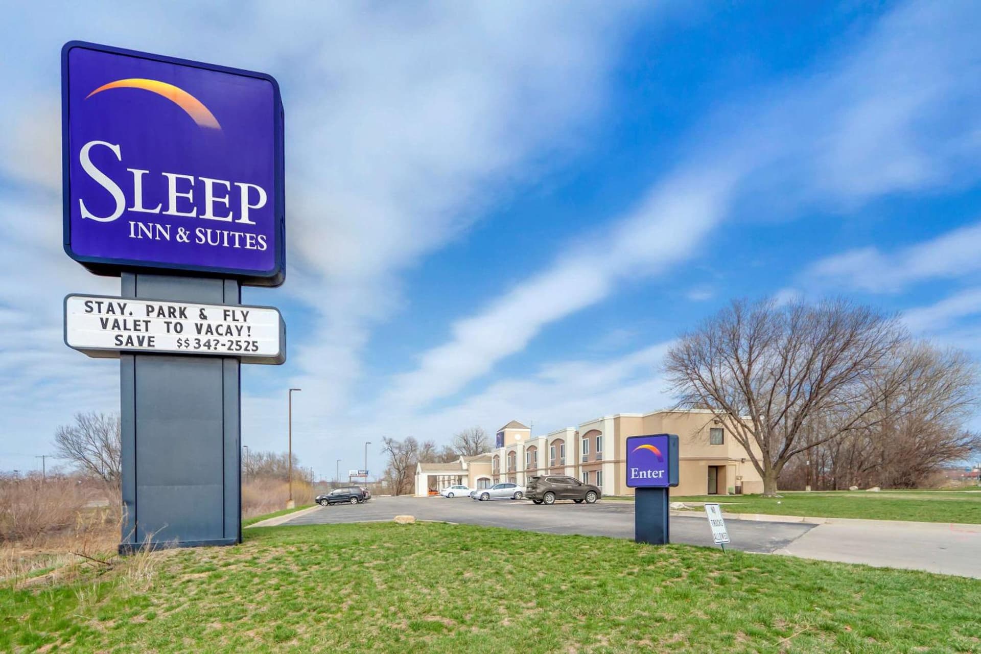 Sleep Inn & Suites Omaha Airport interior in Omaha, NE — gallery photo 2