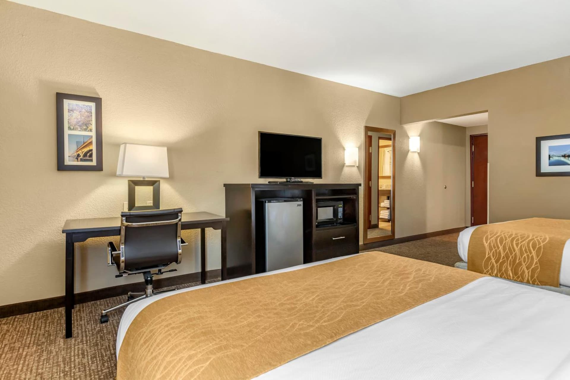 Comfort Inn & Suites Allen Park - Dearborn gallery photo in Allen Park, MI — image 11