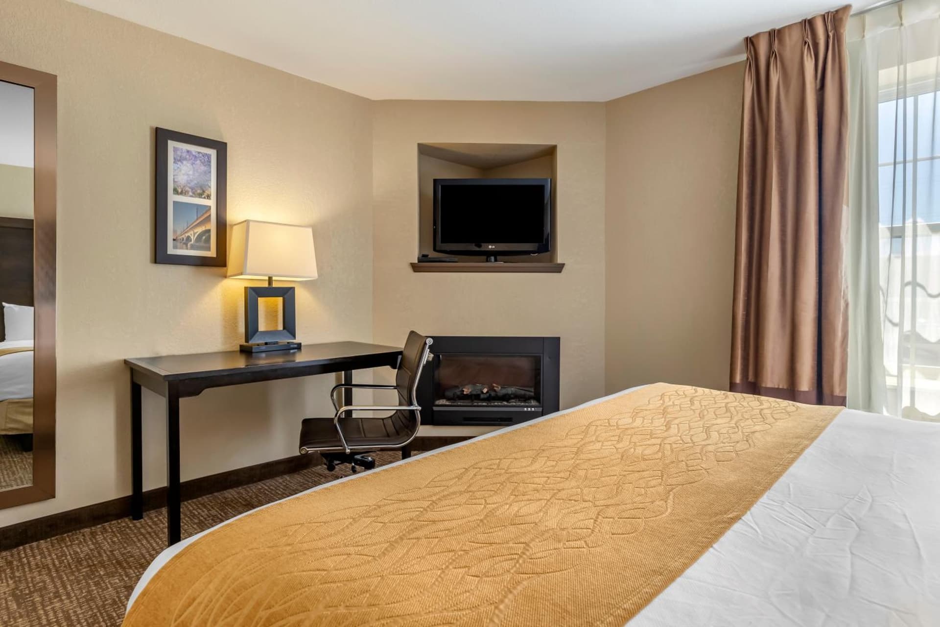 Comfort Inn & Suites Allen Park - Dearborn gallery photo in Allen Park, MI — image 9