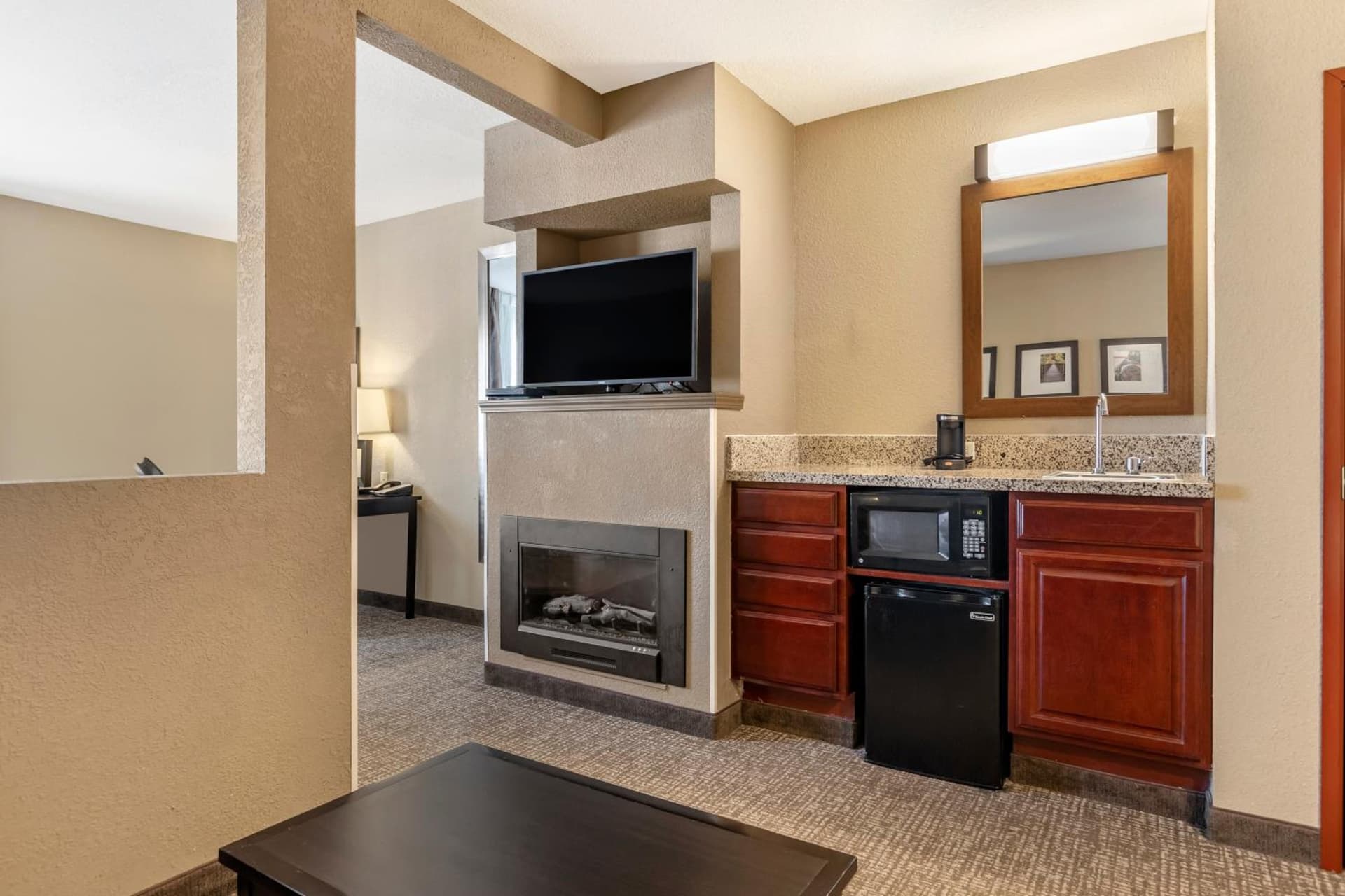 Comfort Inn & Suites Allen Park - Dearborn gallery photo in Allen Park, MI — image 25