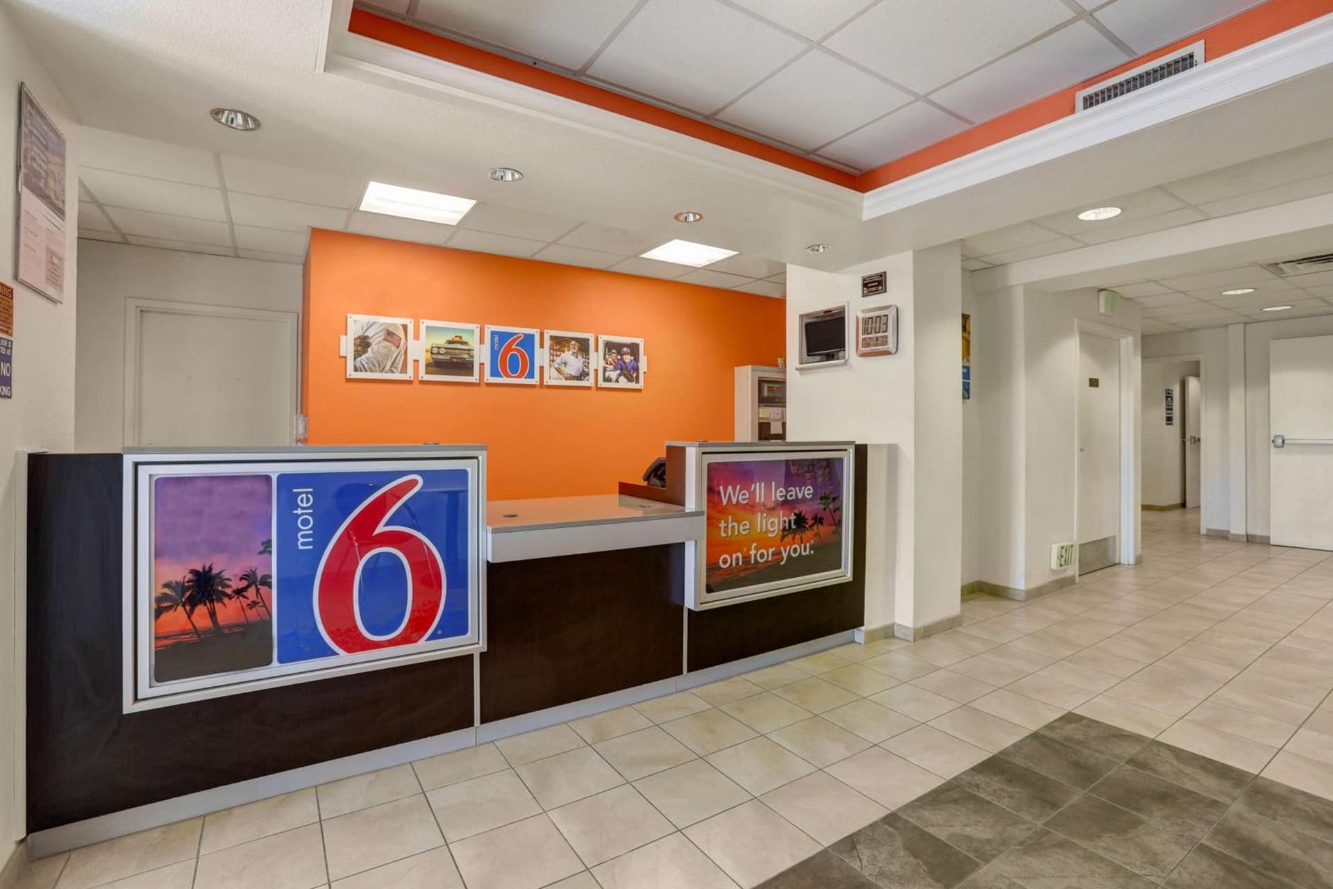 Howard Johnson by Wyndham Lemoore Near Naval Air Station gallery photo in Lemoore, CA — image 9