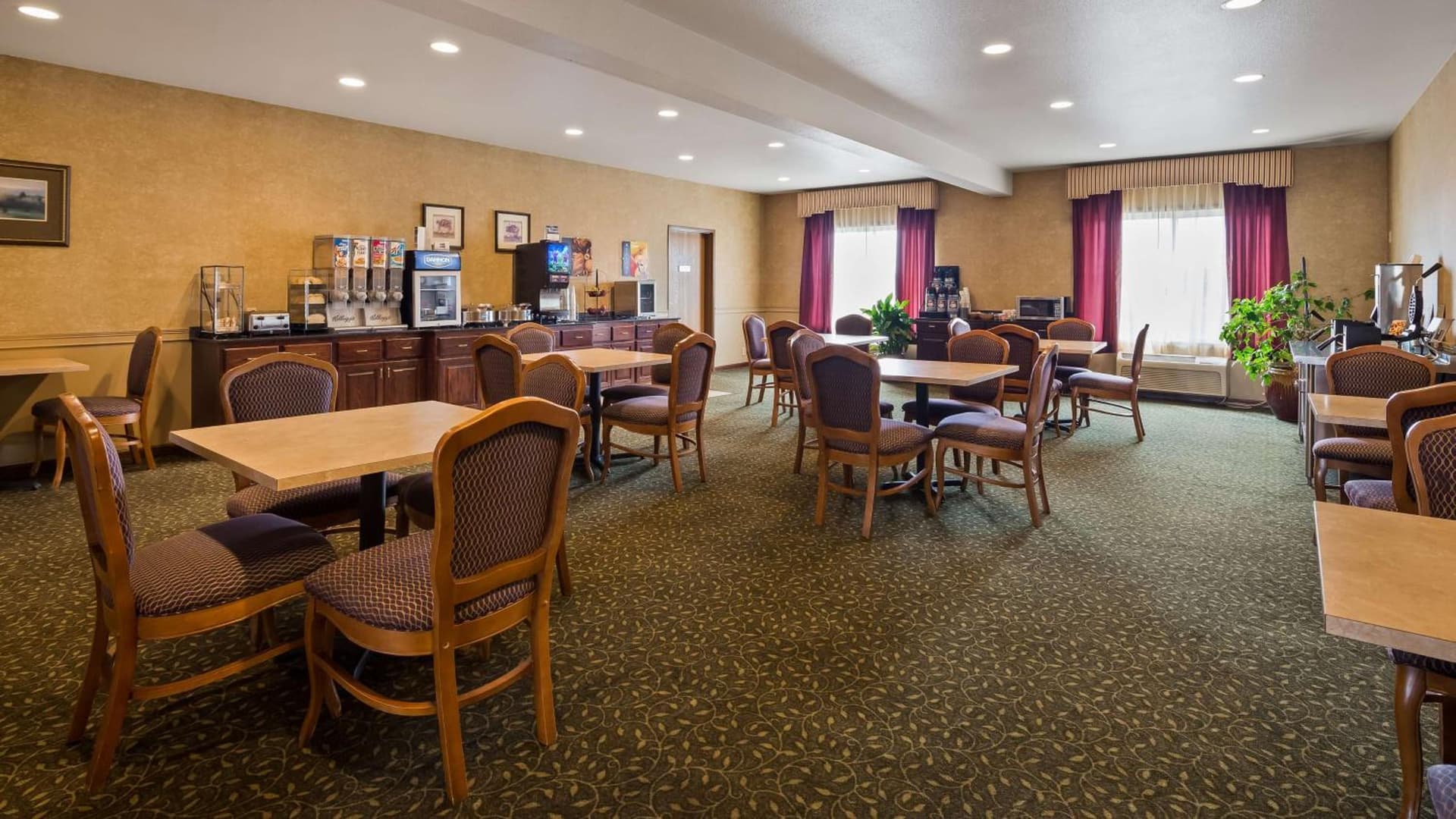Best Western Penn-Ohio Inn & Suites gallery photo in Hubbard, OH — image 11