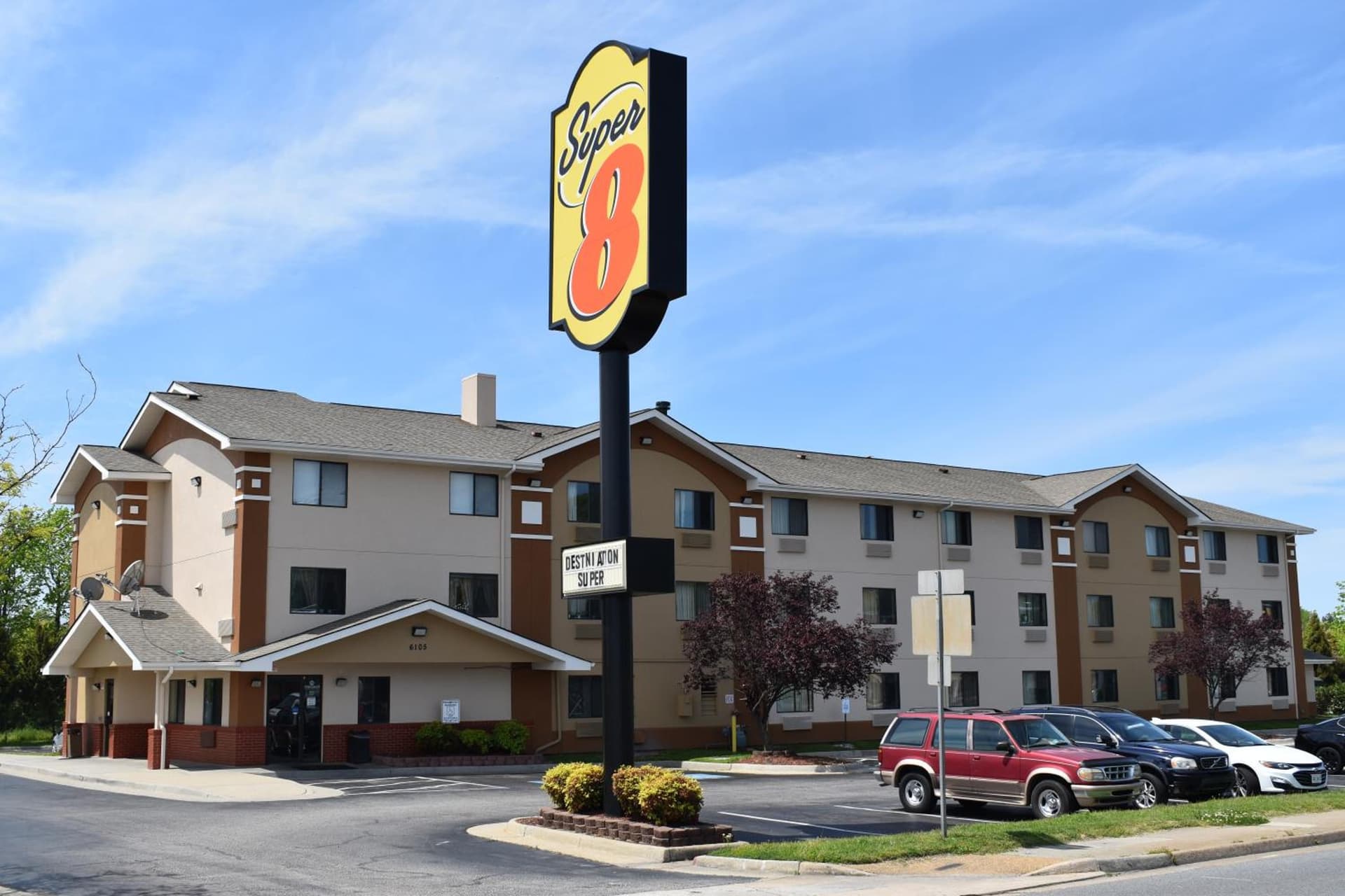 Super 8 by Wyndham Newport News/Jefferson Ave. featured exterior or lobby in Newport News, VA — similar hotel