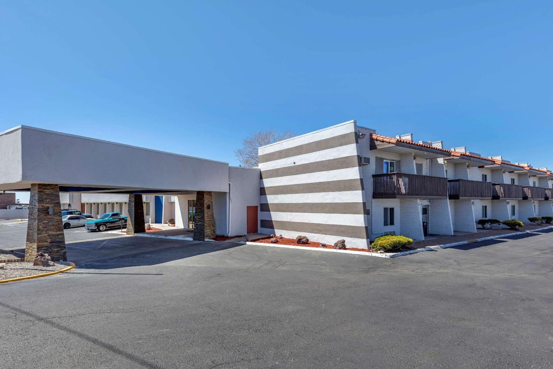 Hotel Inn Santa Fe featured exterior or lobby in Santa Fe, NM — similar hotel