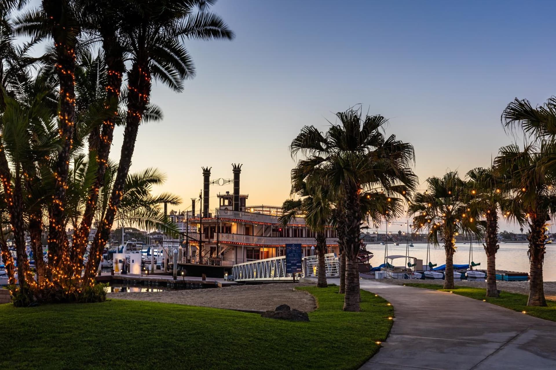 Bahia Resort Hotel property views in San Diego, CA — gallery photo 3