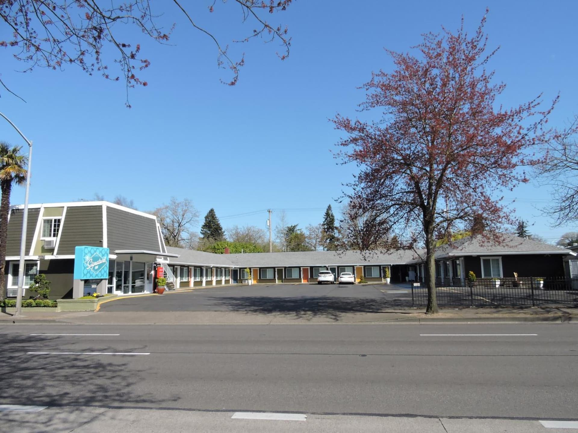 Signature Inn Eugene gallery photo in Eugene, OR — image 14