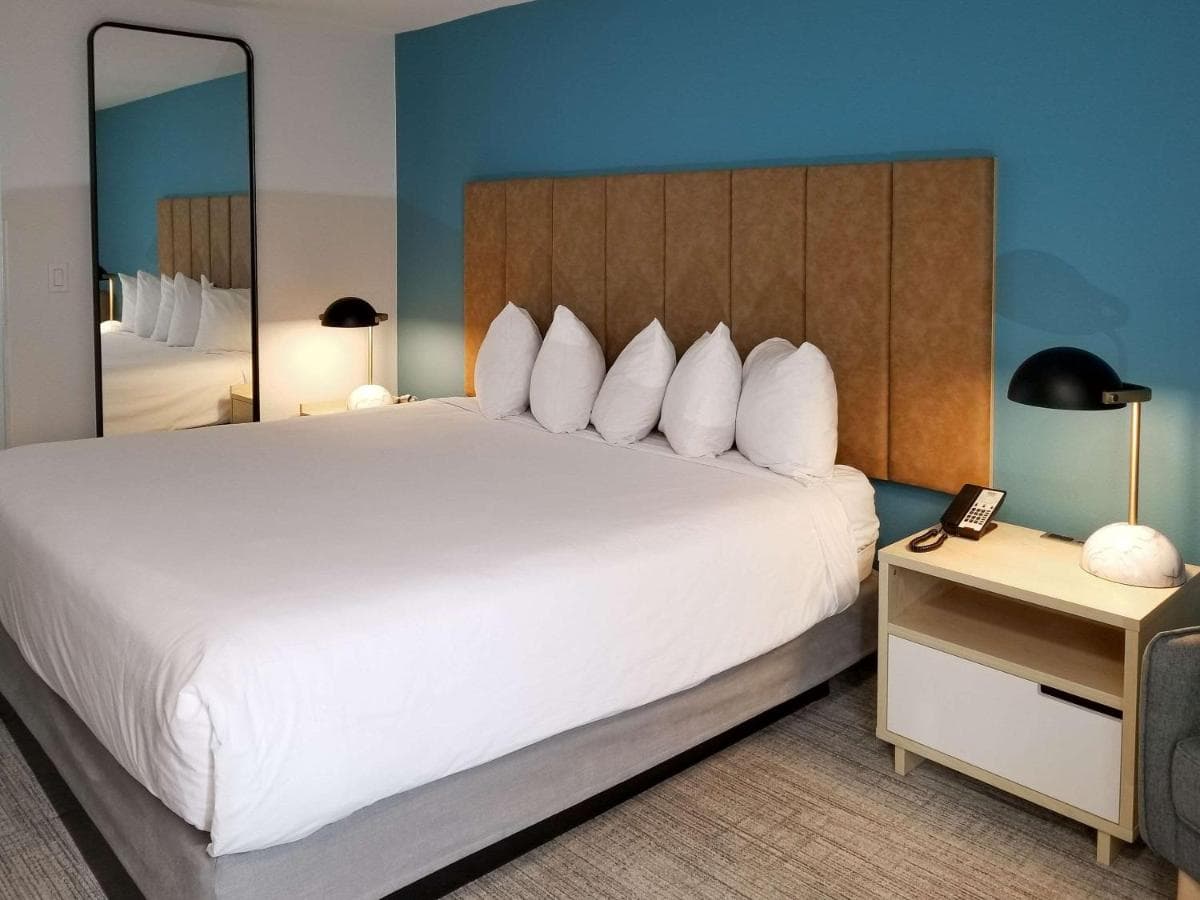 Hotel Thea Tacoma, Ascend Hotel Collection gallery photo in Tacoma, WA — image 9