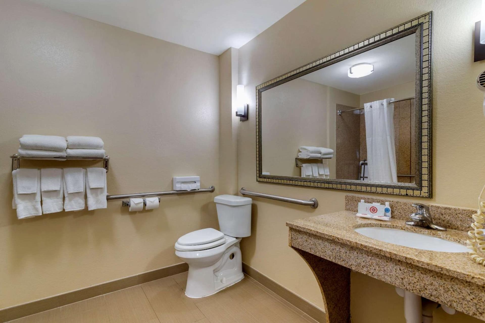 Comfort Inn & Suites Montgomery Eastchase gallery photo in Montgomery, AL — image 27