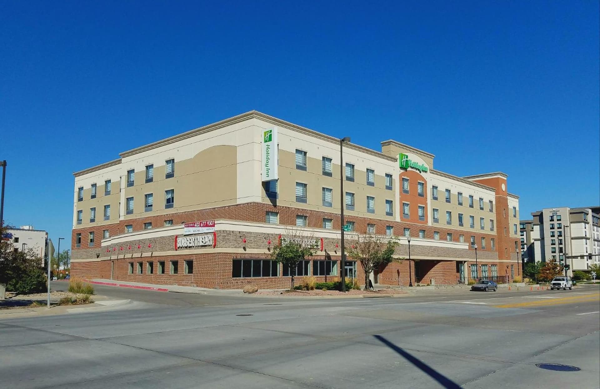 Holiday Inn Omaha Downtown - Waterpark by IHG property views in Omaha, NE — gallery photo 3