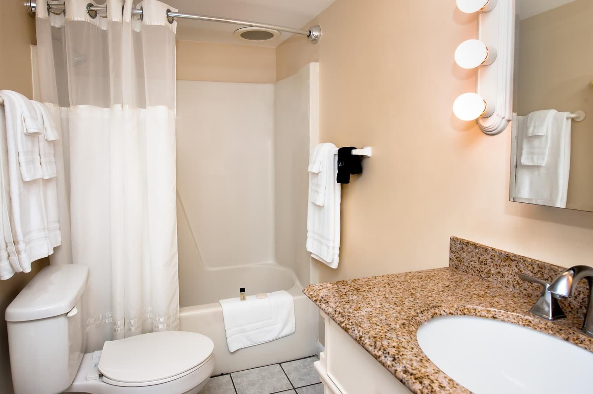 Cedar Cove Resort & Cottages gallery photo in Holmes Beach, FL — image 59