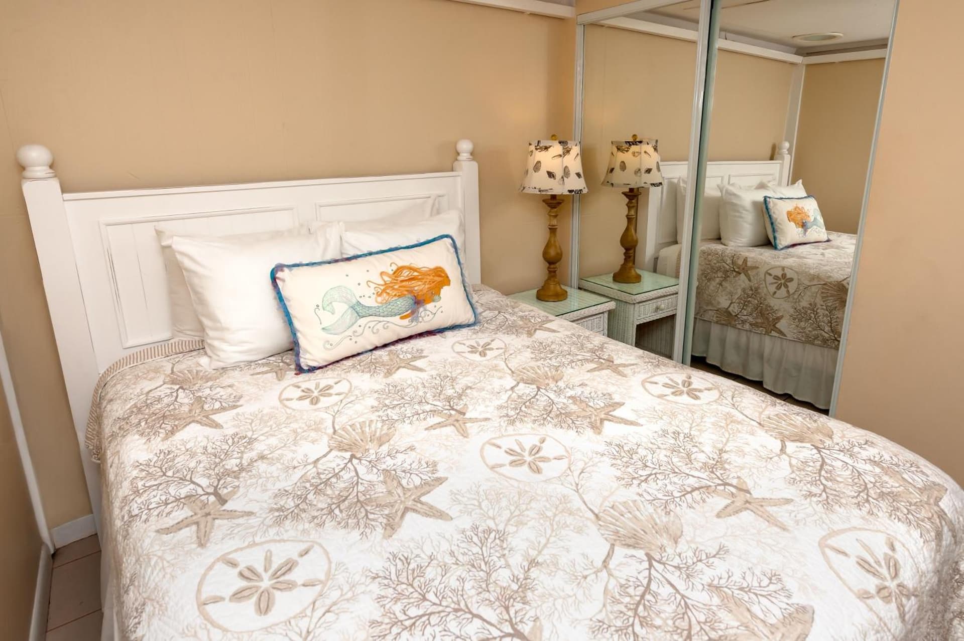 Cedar Cove Resort & Cottages gallery photo in Holmes Beach, FL — image 124