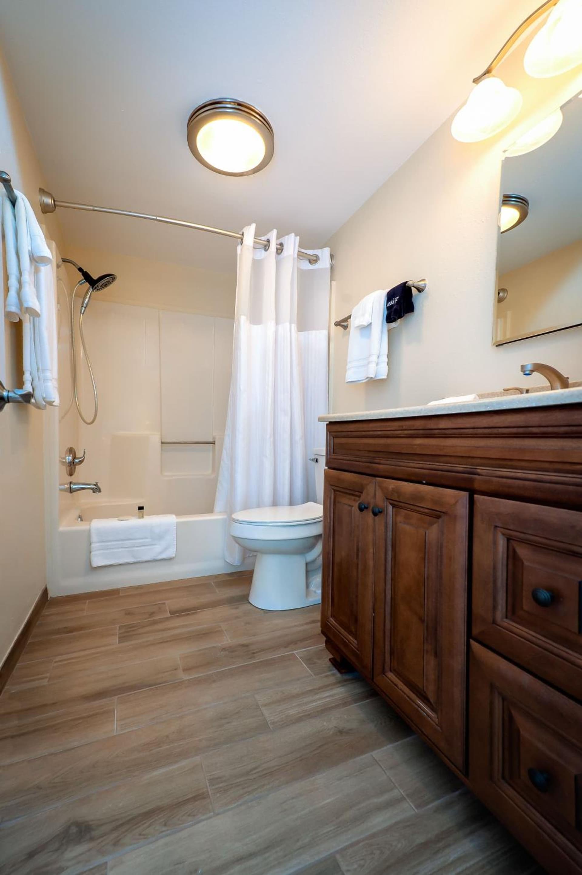 Cedar Cove Resort & Cottages gallery photo in Holmes Beach, FL — image 93