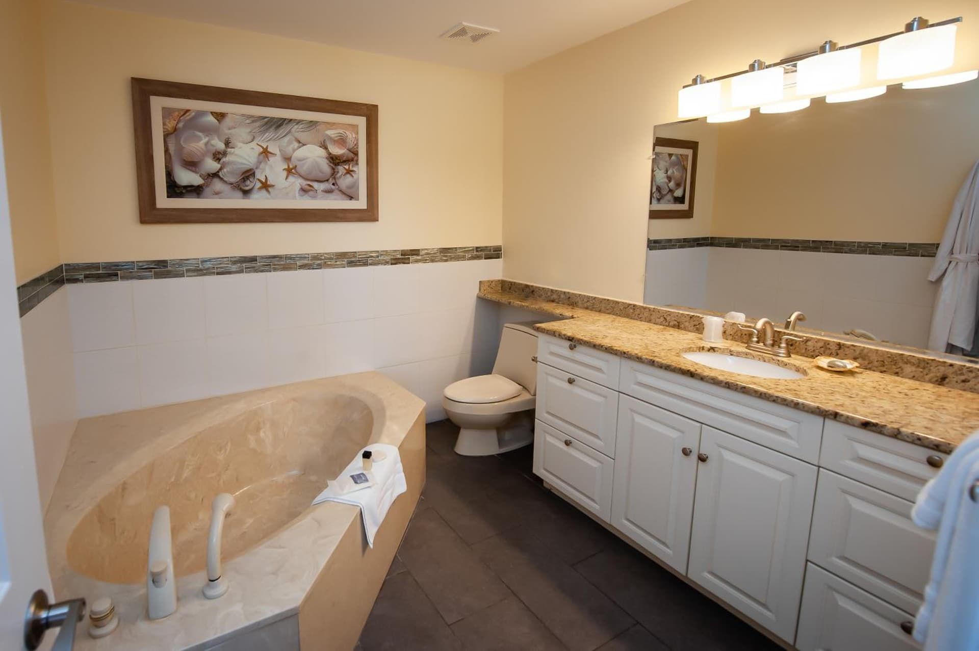 Cedar Cove Resort & Cottages gallery photo in Holmes Beach, FL — image 190