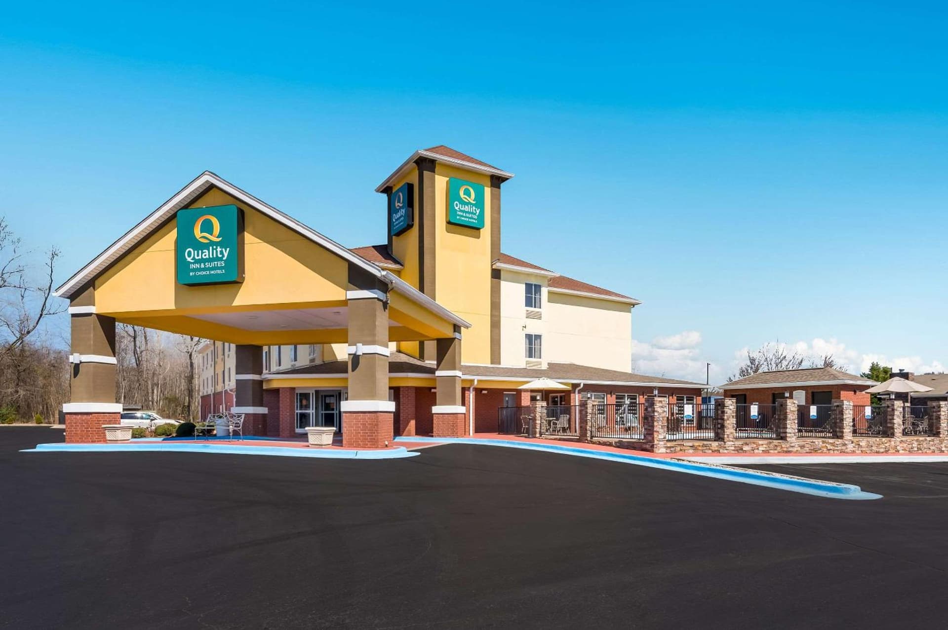 Quality Inn & Suites Huntsville Research Park Area featured exterior or lobby in Huntsville, AL — similar hotel