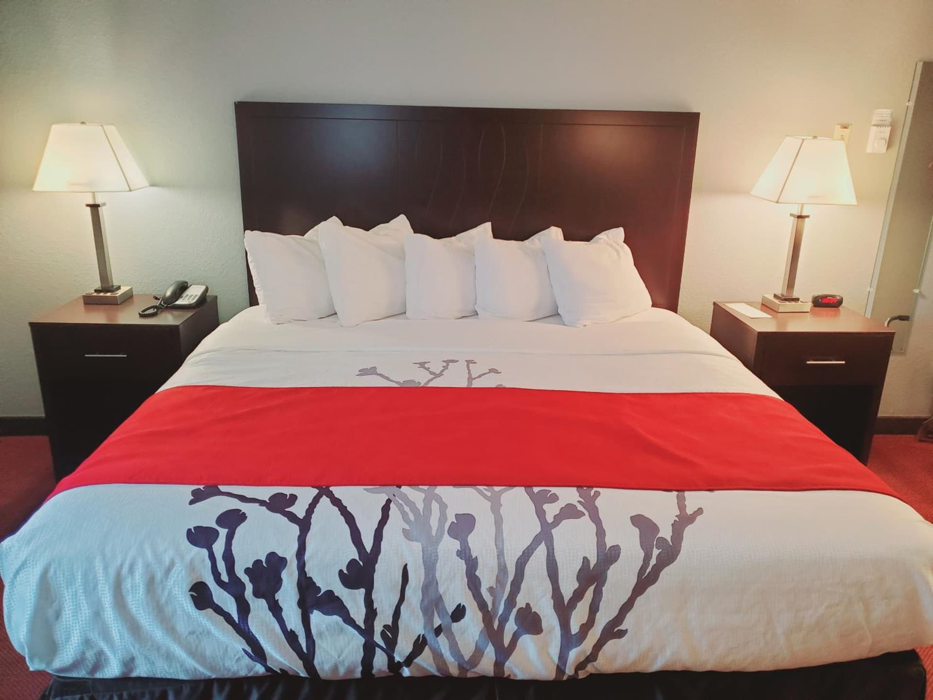 Blackstone Lodge and Suites interior in Lead, SD — gallery photo 2