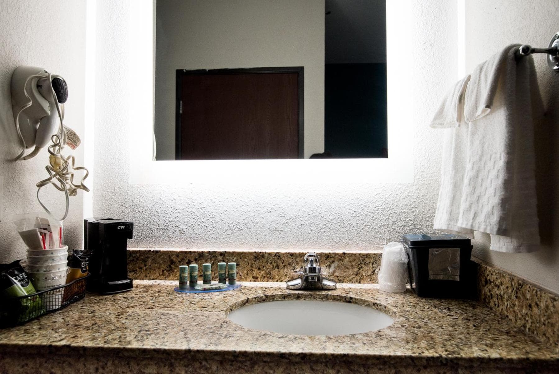 SureStay Plus Hotel by Best Western Topeka gallery photo in Topeka, KS — image 25