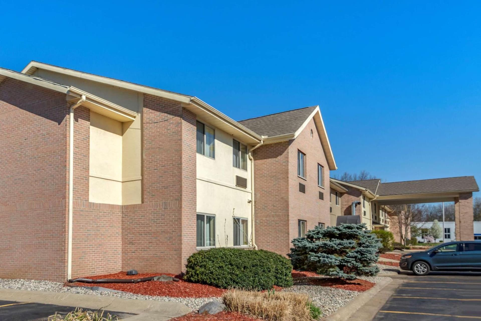 Comfort Inn & Suites Paw Paw featured exterior or lobby in Paw Paw, MI — similar hotel