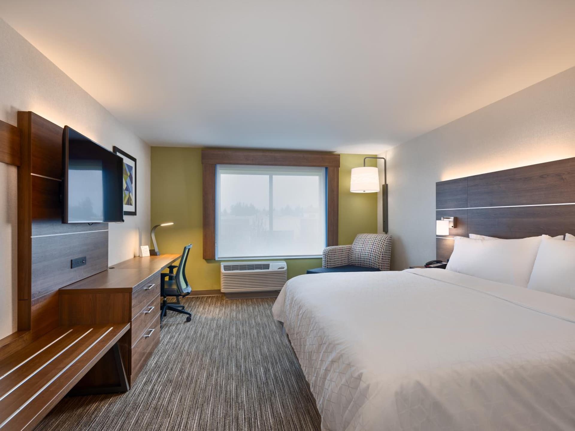Holiday Inn Express & Suites Salem North - Keizer by IHG interior in Keizer, OR — gallery photo 2