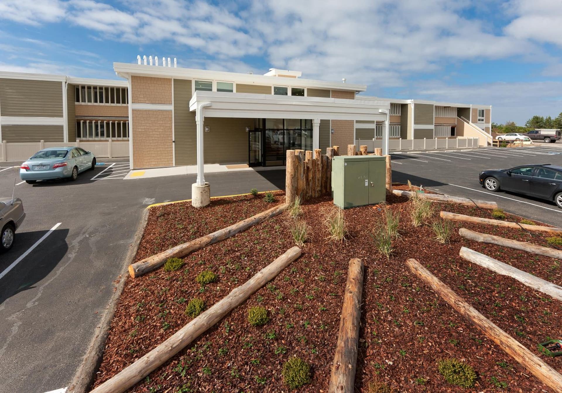 WorldMark Surfside Inn featured exterior or lobby in Ocean Park, WA — similar hotel