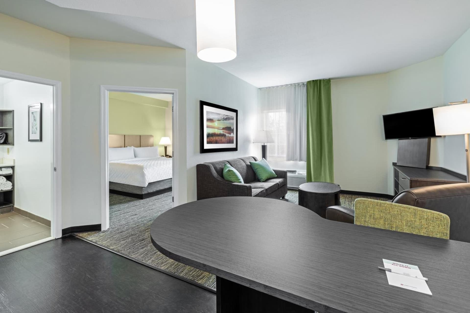 Candlewood Suites Hattiesburg by IHG interior in Hattiesburg, MS — gallery photo 2