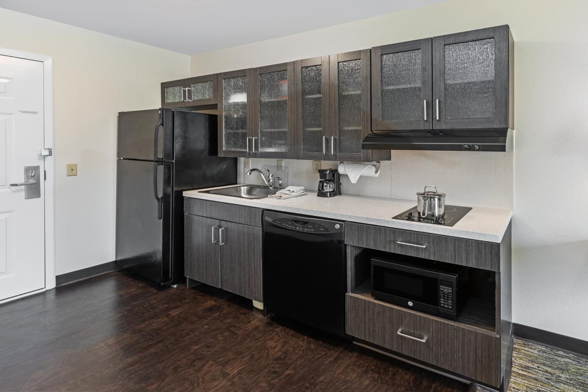 Candlewood Suites Hattiesburg by IHG property views in Hattiesburg, MS — gallery photo 3