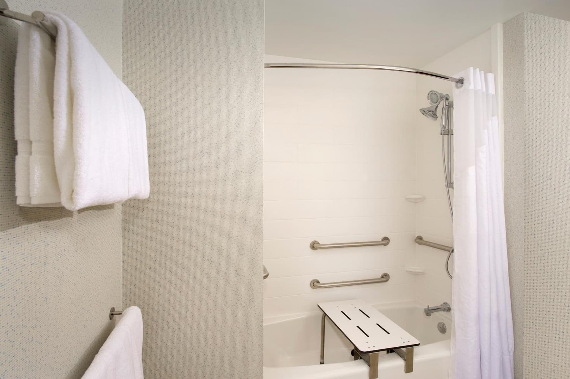 Holiday Inn Express & Suites New Braunfels by IHG gallery photo in New Braunfels, TX — image 6