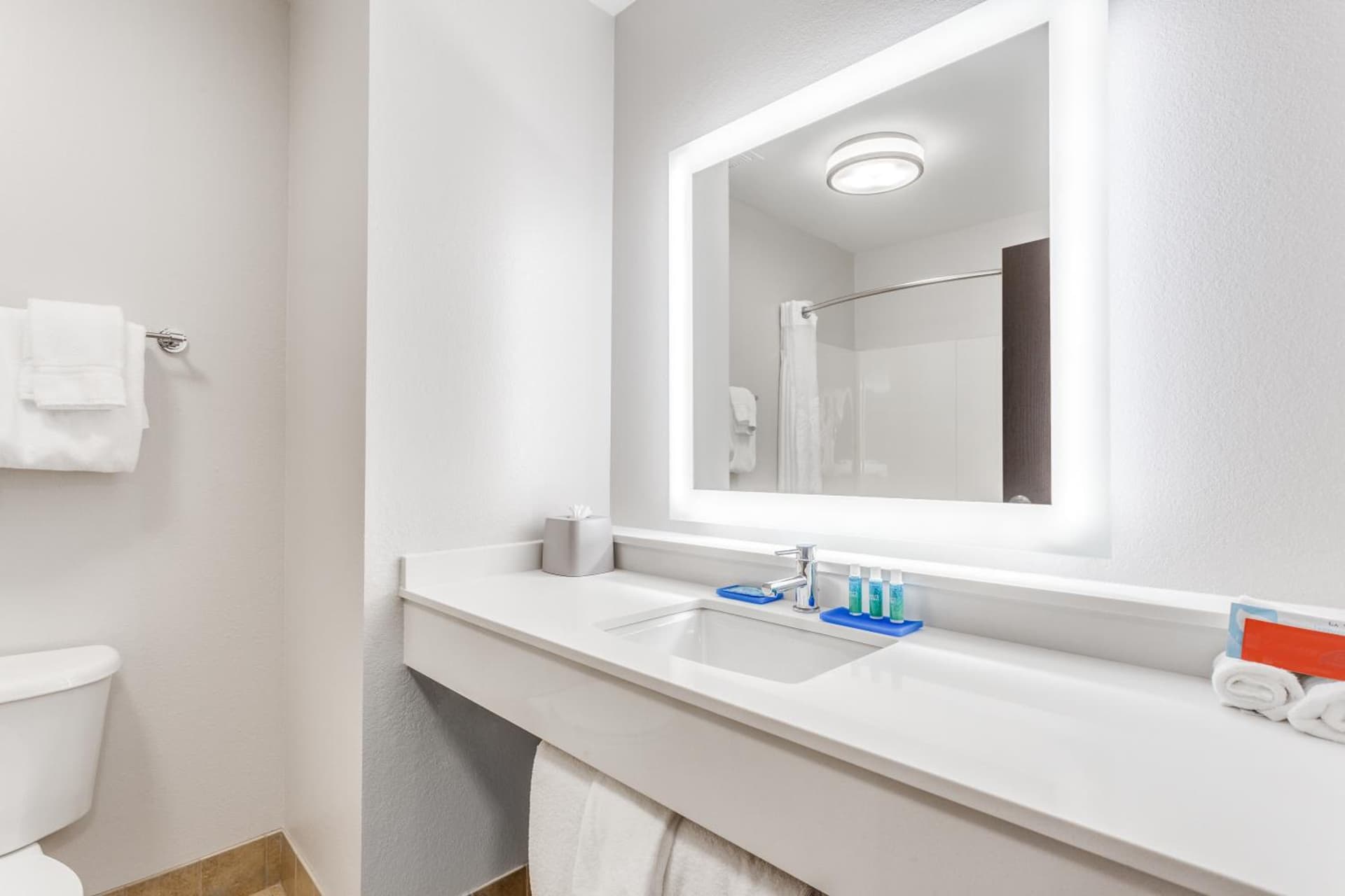 Holiday Inn Express Hotel & Suites Eau Claire North by IHG gallery photo in Lake Hallie, WI — image 11