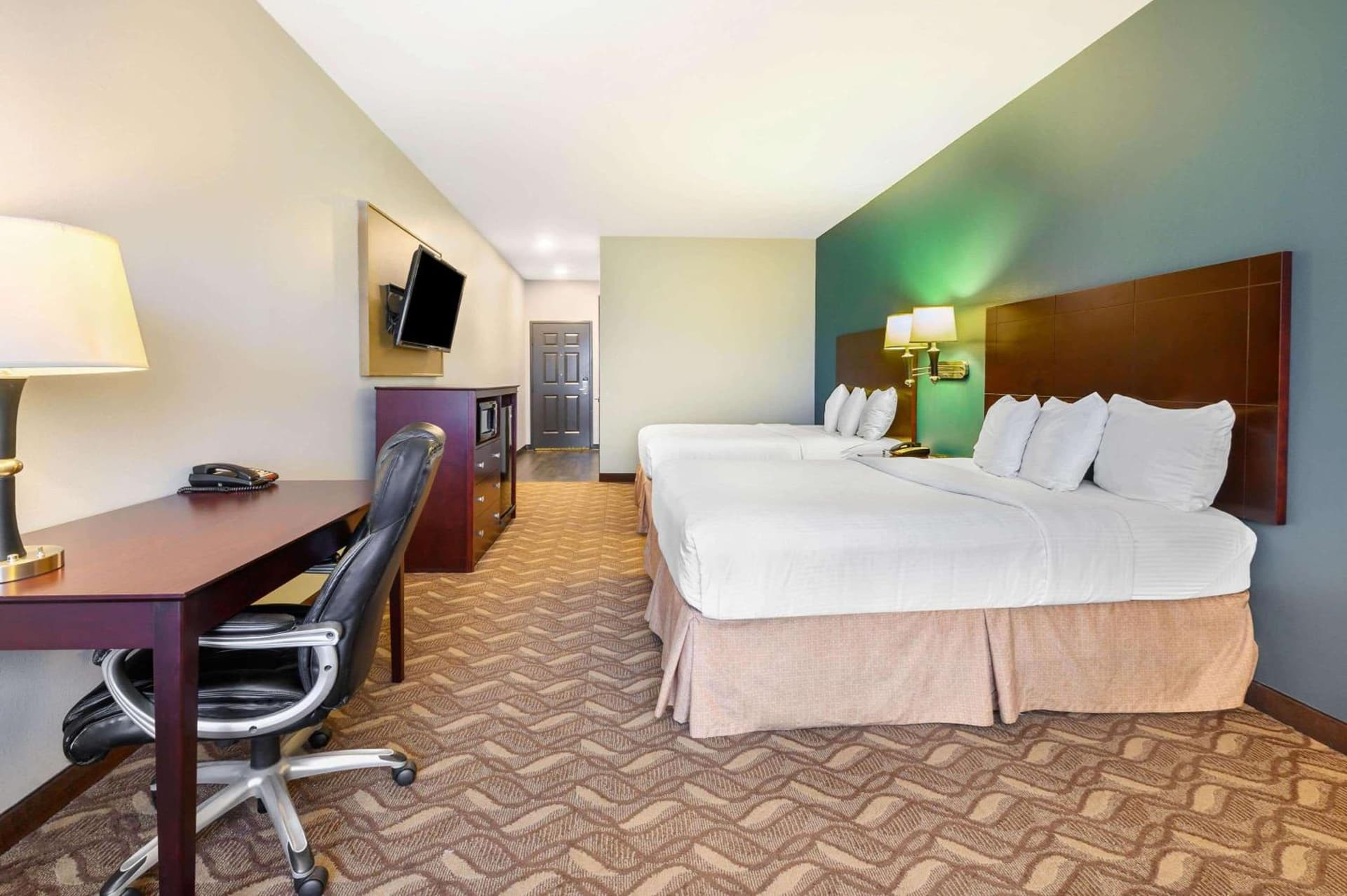 La Quinta Inn & Suites by Wyndham Longview North gallery photo in Longview, TX — image 26