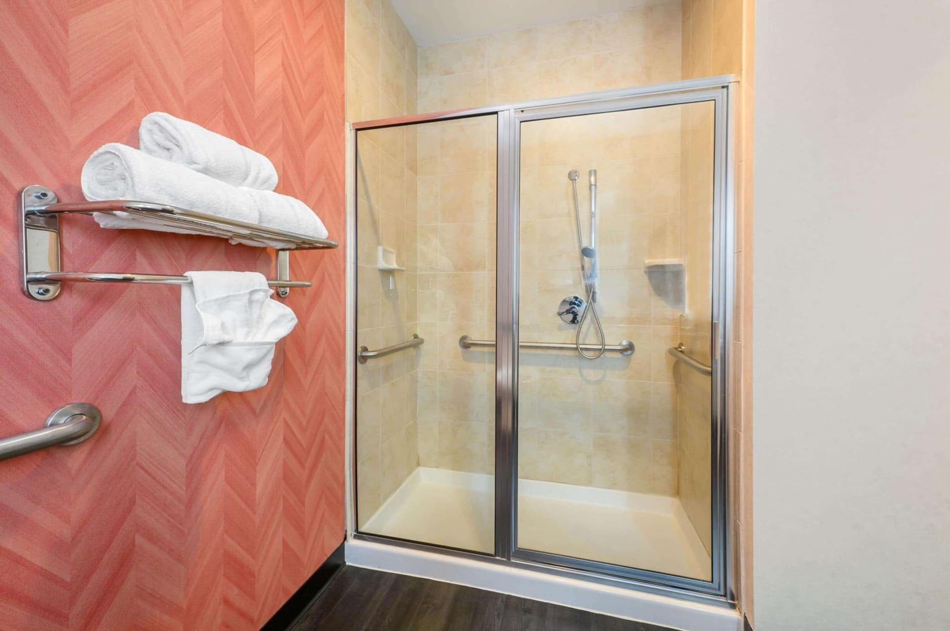 La Quinta Inn & Suites by Wyndham Longview North gallery photo in Longview, TX — image 24