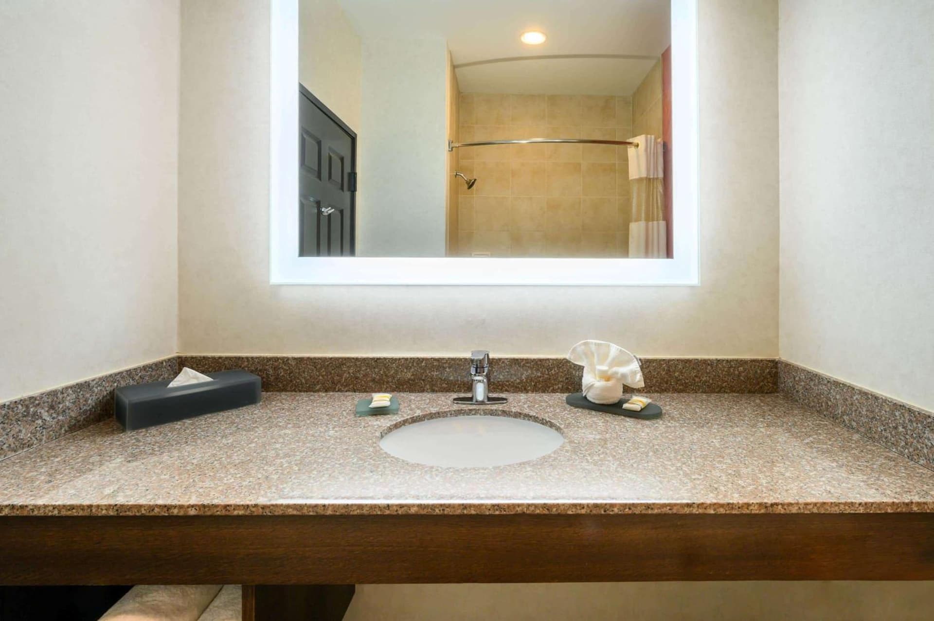 La Quinta Inn & Suites by Wyndham Longview North gallery photo in Longview, TX — image 22