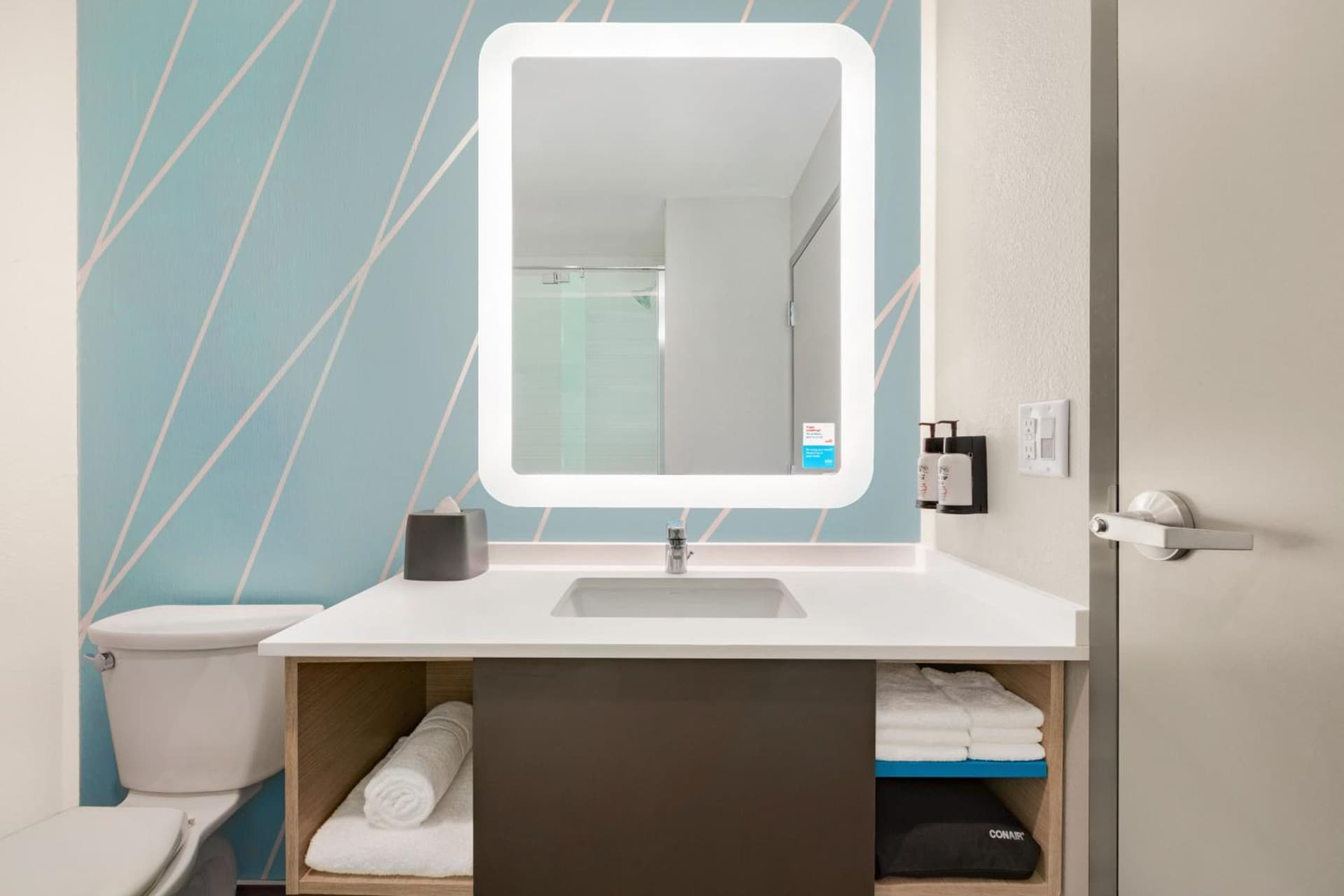 Avid hotels - Oklahoma City Airport by IHG gallery photo in Oklahoma City, OK — image 22