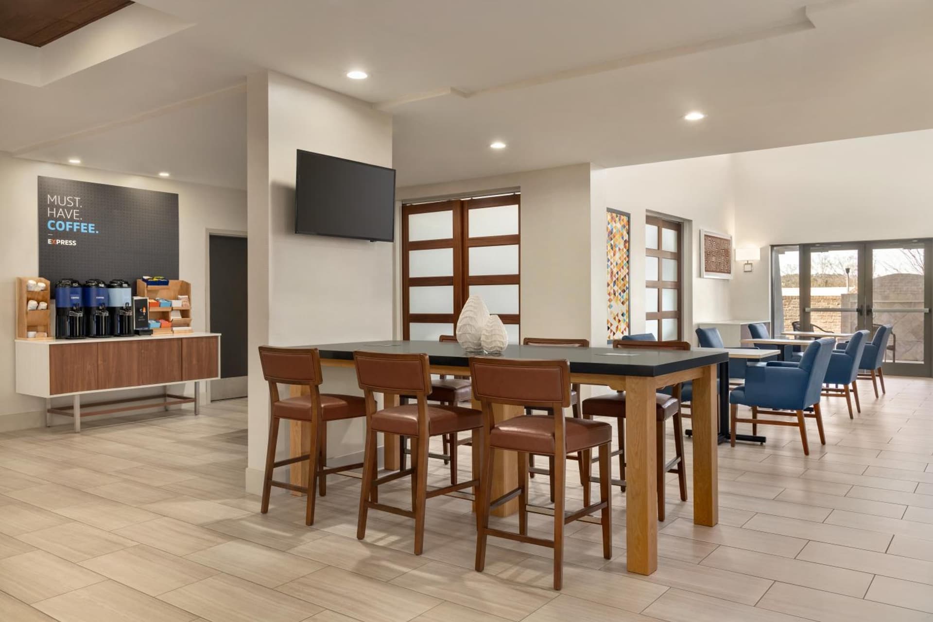 Holiday Inn Express Hotel & Suites Opelika Auburn by IHG gallery photo in Opelika, AL — image 11