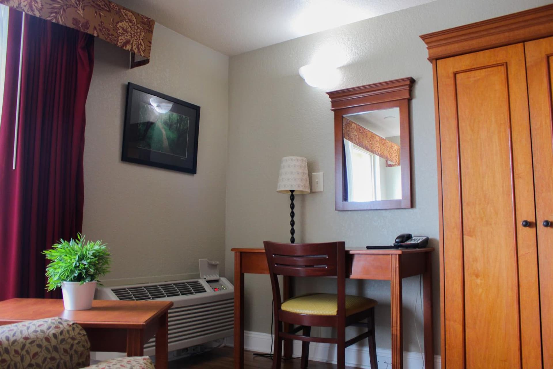Stratford Inn gallery photo in Ashland, OR — image 86