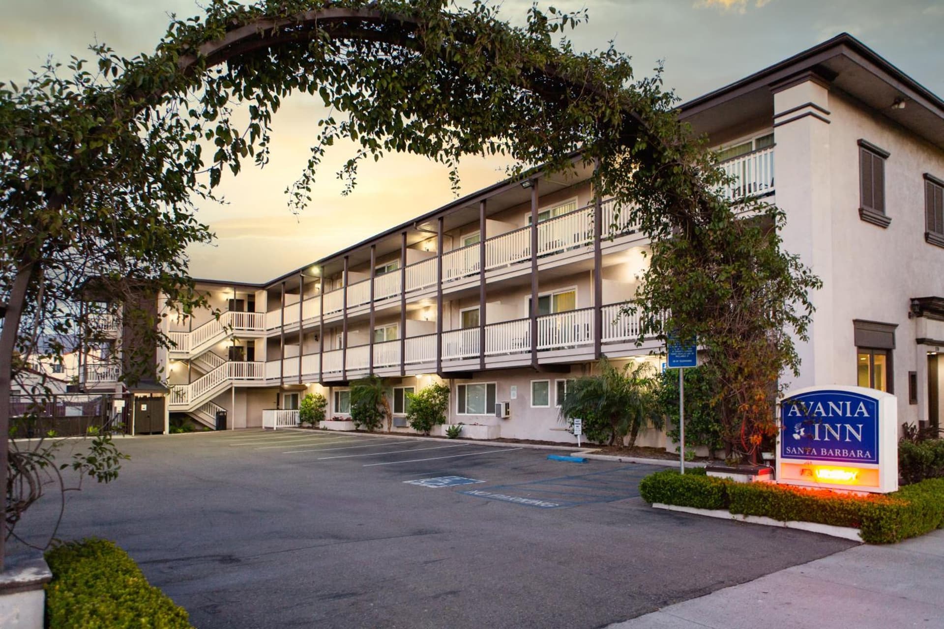 Avania Inn of Santa Barbara gallery photo in Santa Barbara, CA — image 80