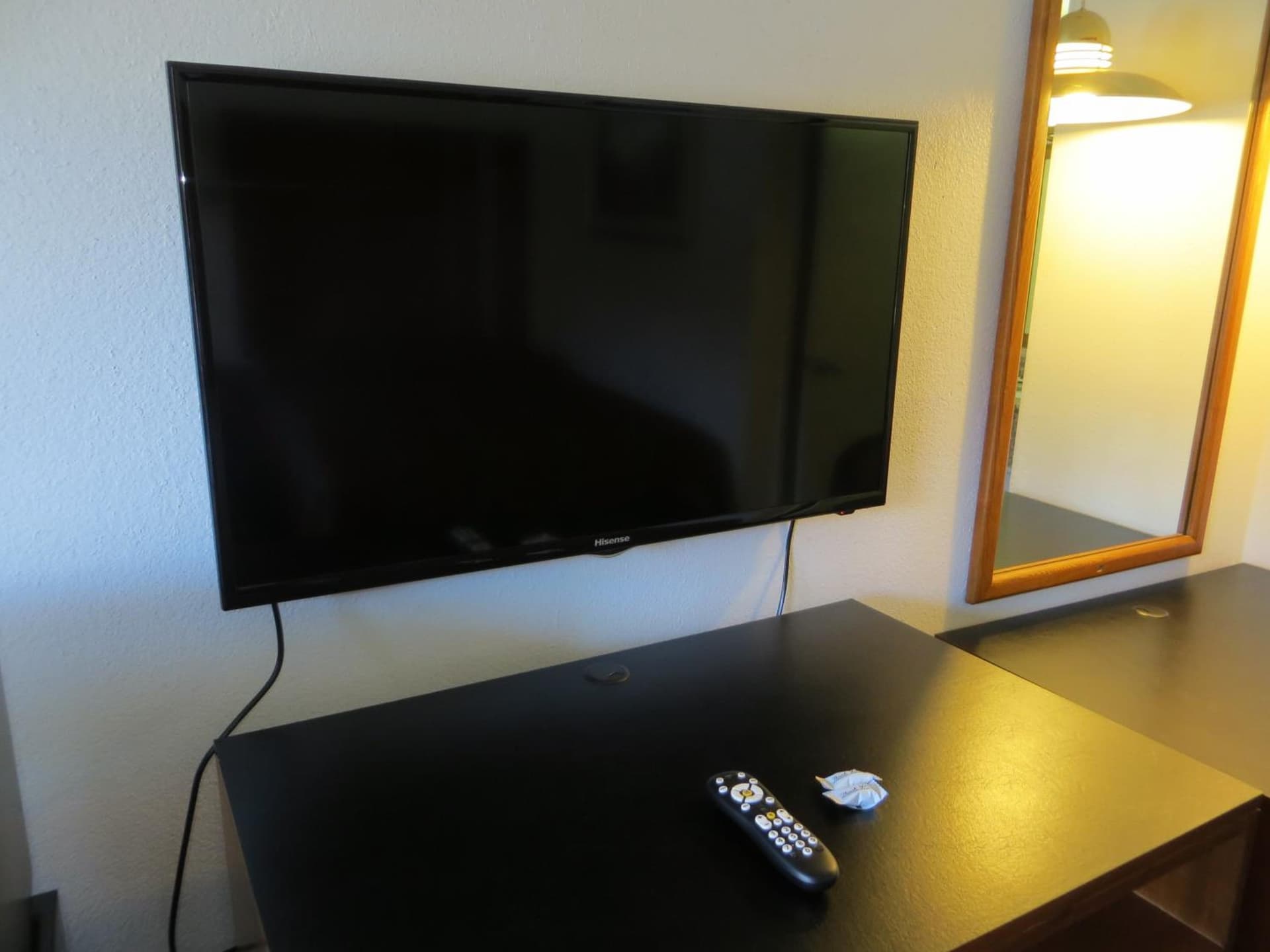 Riverside Inn & Suites interior in Riverside, CA — gallery photo 2