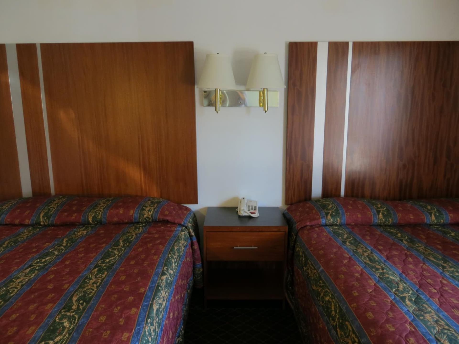 Riverside Inn & Suites gallery photo in Riverside, CA — image 15
