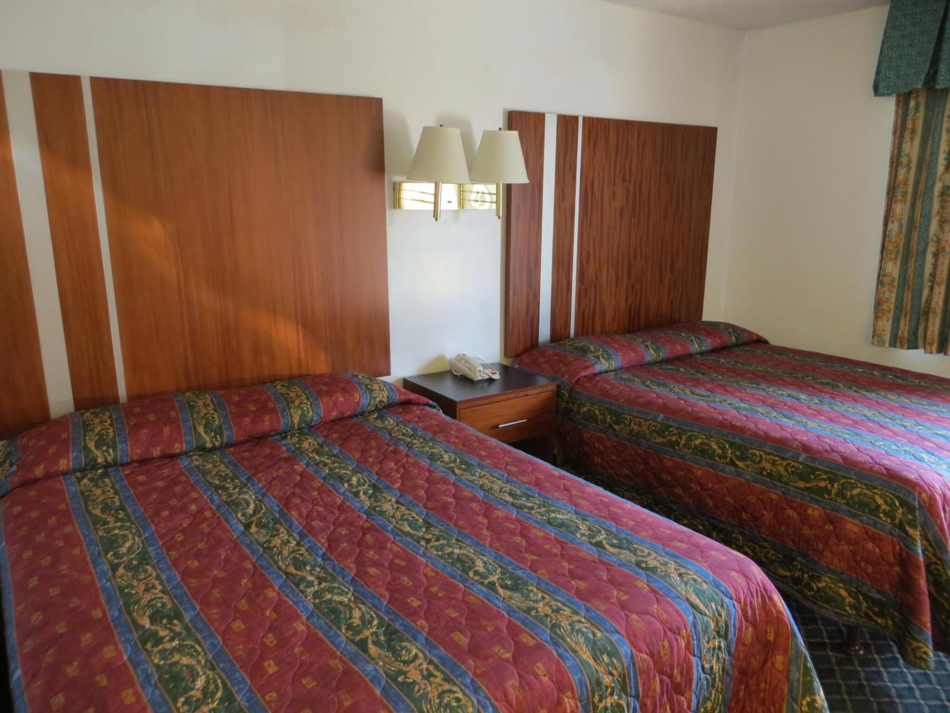 Riverside Inn & Suites gallery photo in Riverside, CA — image 35