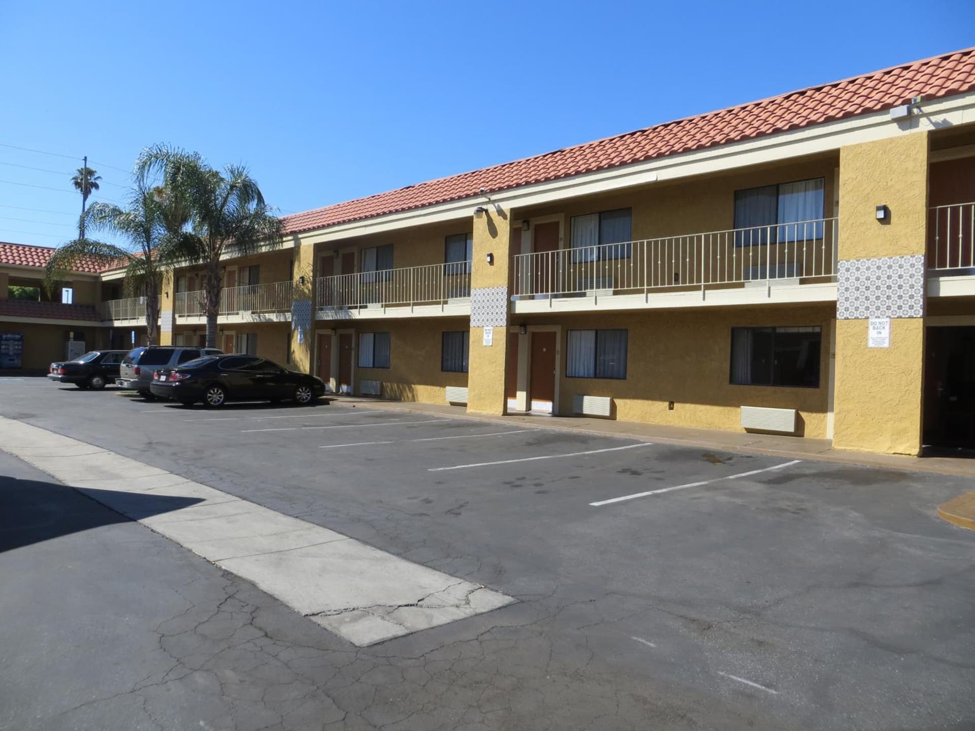 Riverside Inn & Suites gallery photo in Riverside, CA — image 23