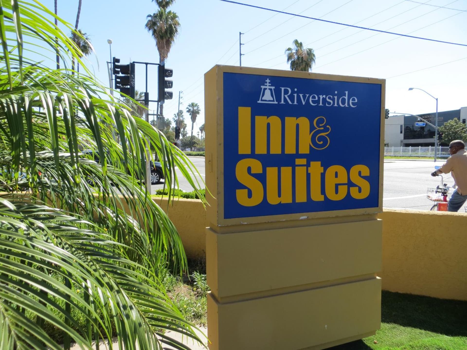 Riverside Inn & Suites gallery photo in Riverside, CA — image 9
