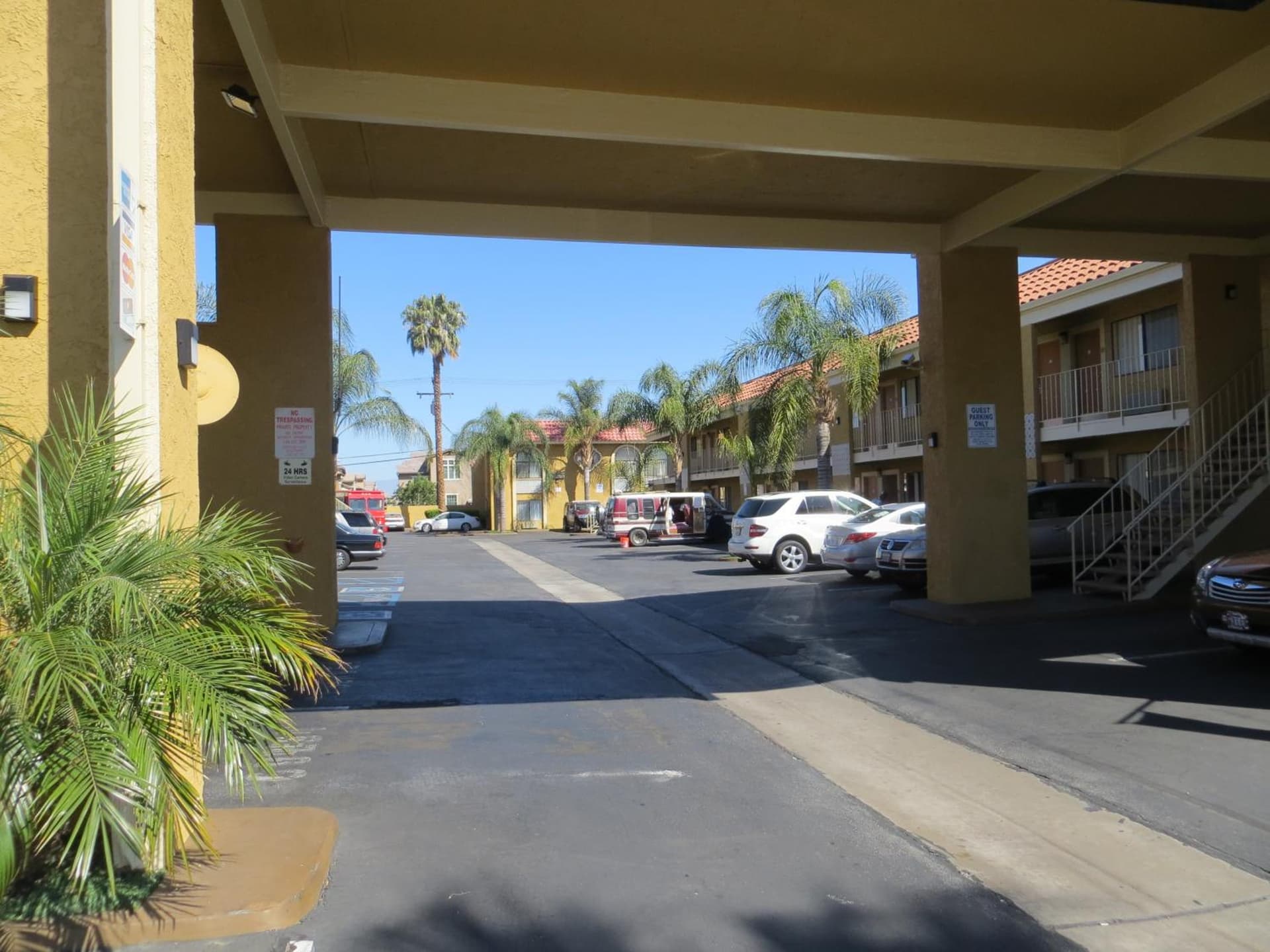 Riverside Inn & Suites gallery photo in Riverside, CA — image 17