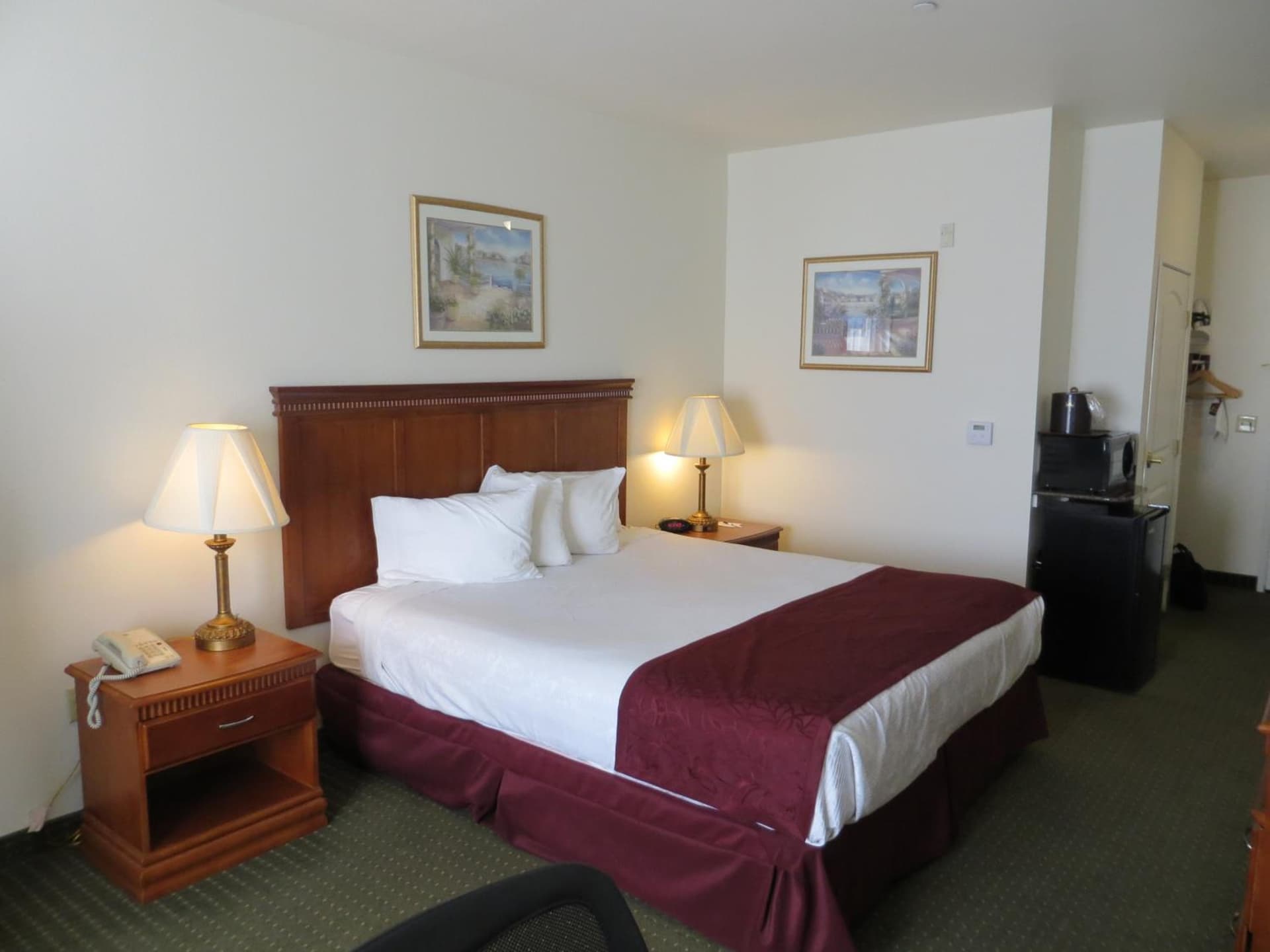 Best Western Plus Lake Elsinore Inn & Suites gallery photo in Lake Elsinore, CA — image 16