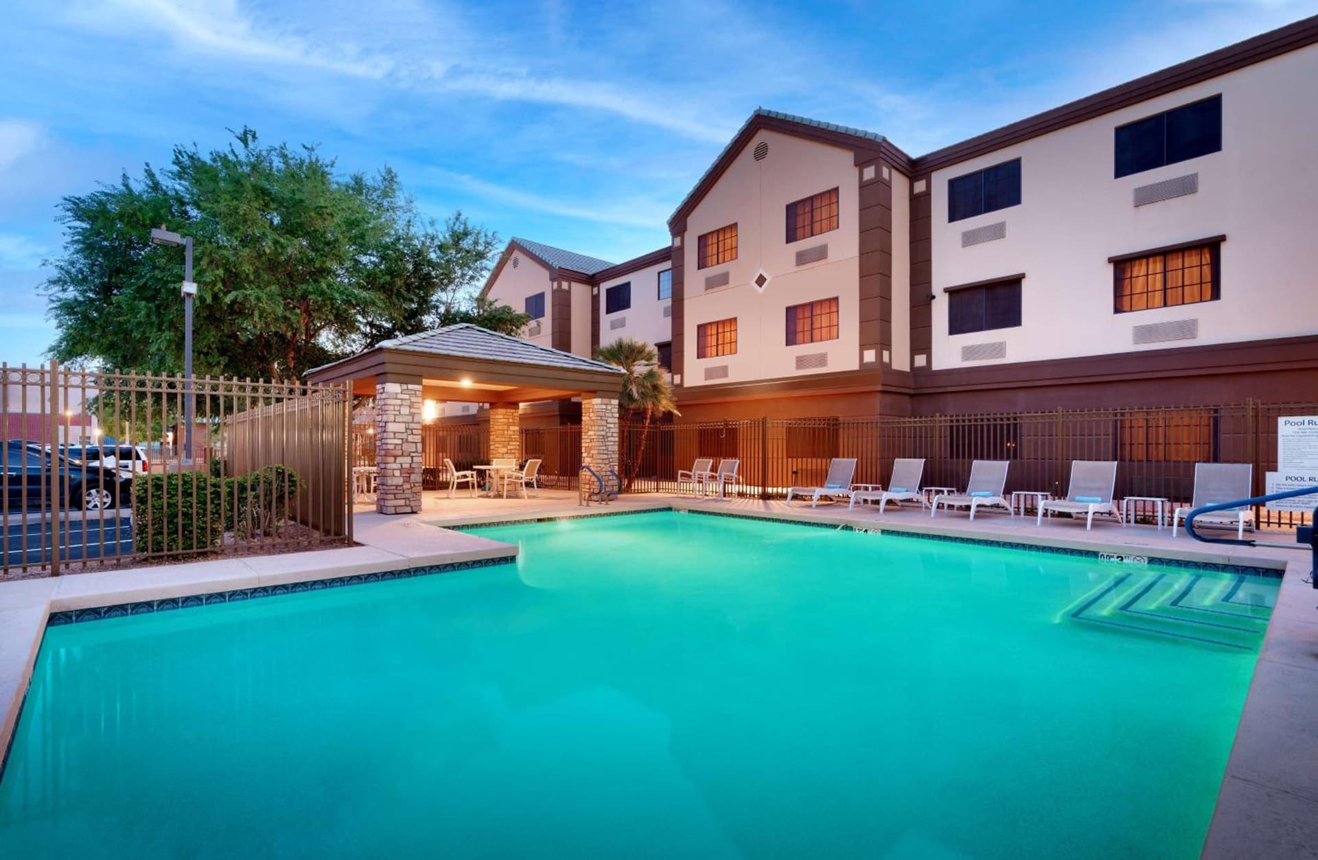 Best Western Downtown Phoenix property views in Phoenix, AZ — gallery photo 3