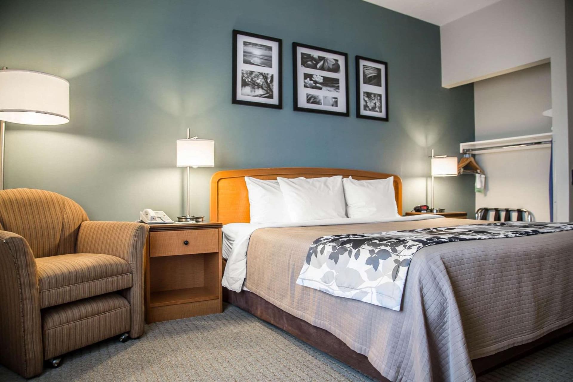Sleep Inn & Suites Davenport - Quad Cities gallery photo in Bettendorf, IA — image 28