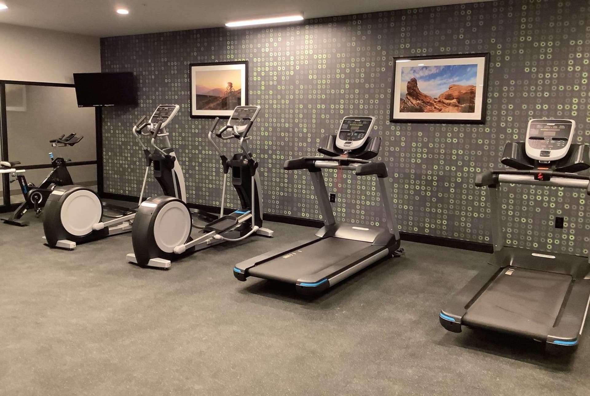 La Quinta Inn & Suites by Wyndham Littleton-Red Rocks property views in Littleton, CO — gallery photo 3