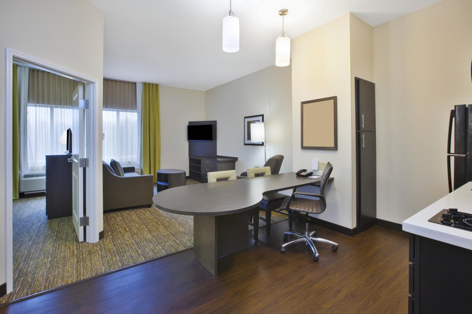 Candlewood Suites MORGANTOWN-UNIV WEST VIRGINIA by IHG interior in Westover, WV — gallery photo 2