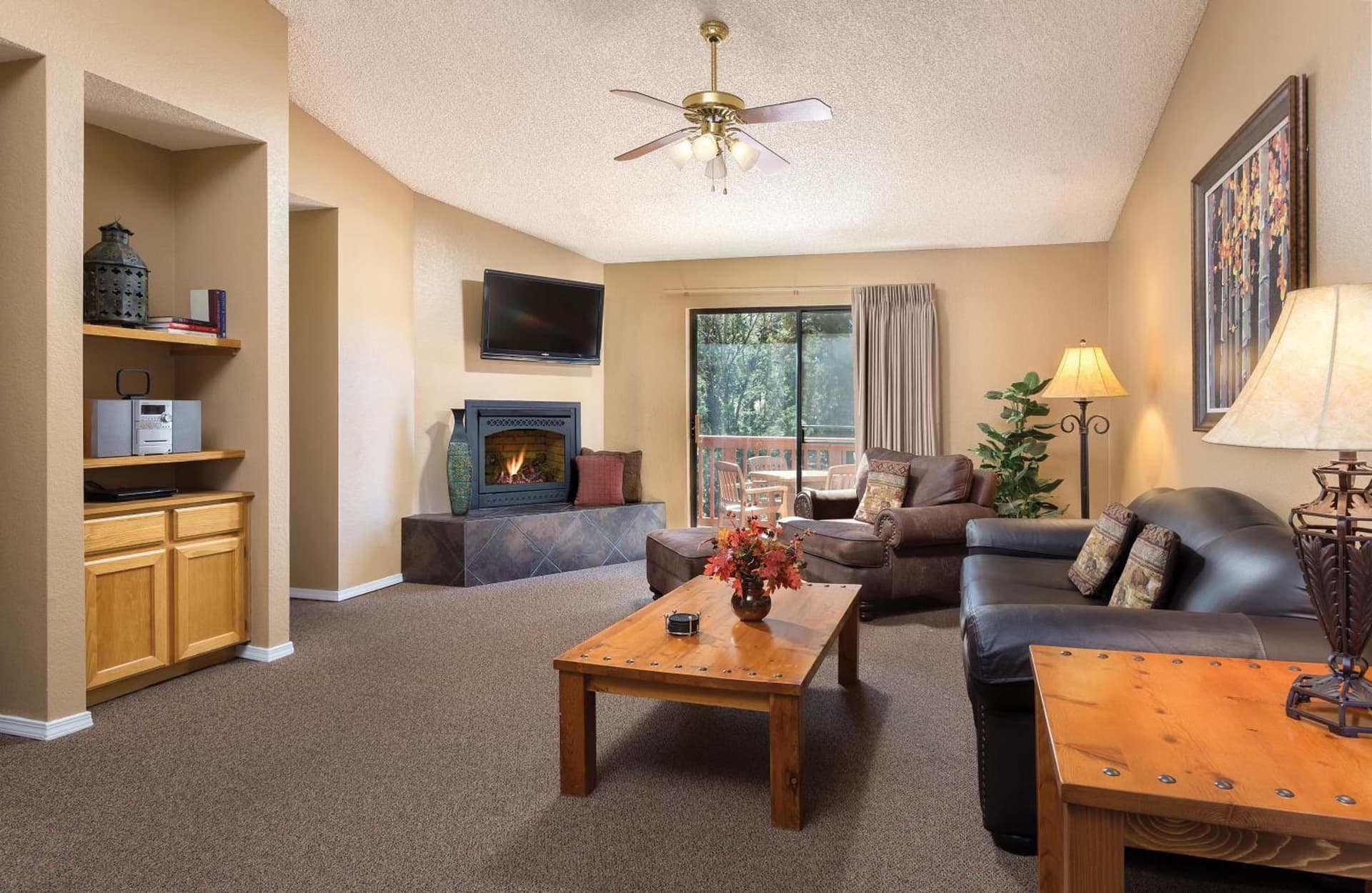 Club Wyndham Flagstaff interior in Flagstaff, AZ — gallery photo 2