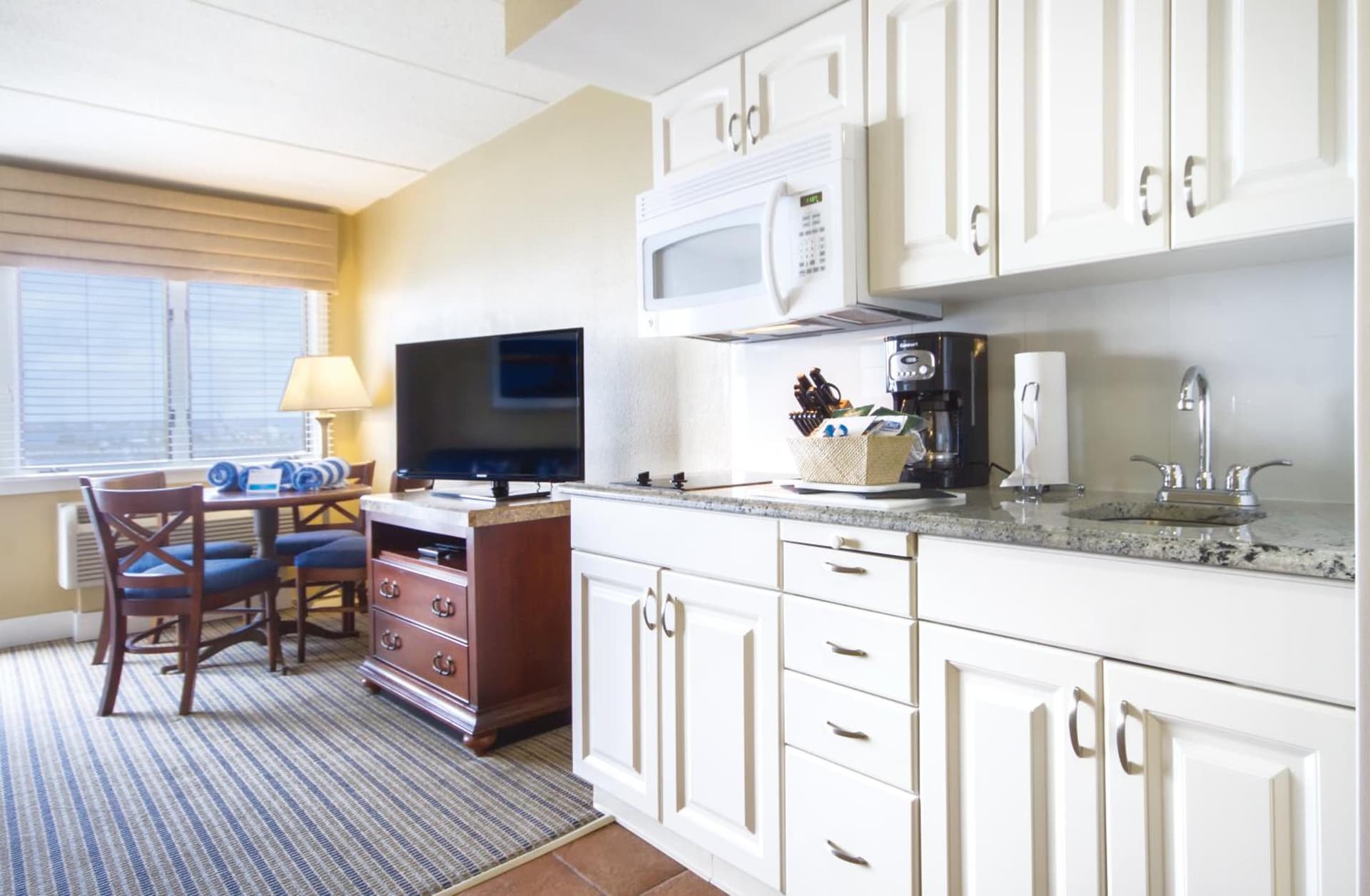 Club Wyndham Inn on Long Wharf property views in Newport, RI — gallery photo 3