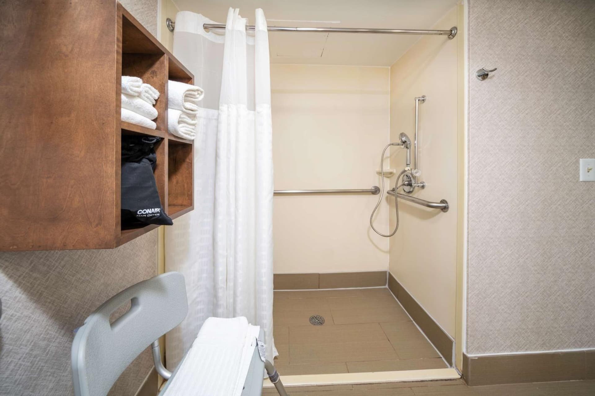 Best Western Plus Raleigh Crabtree Valley Hotel gallery photo in Raleigh, NC — image 34